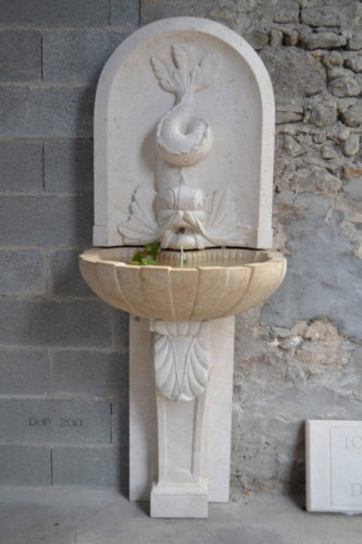 FONTAINE AU DAUPHINSTYLE CLASSIQUE